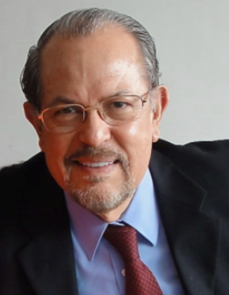  Dr. Armando González Romero