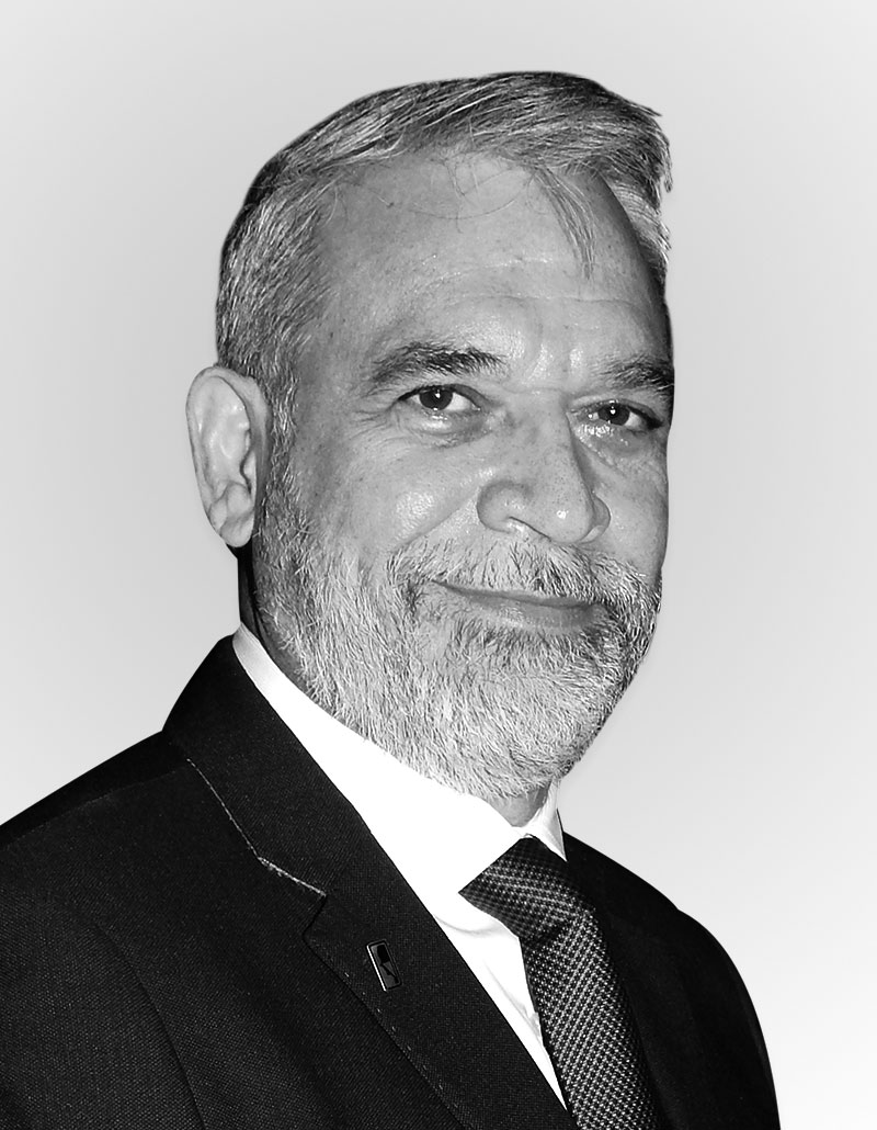 Dr. Martín Ramiro Castañeda de León
